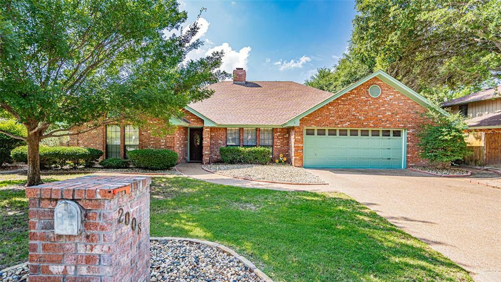 2008 W Mimosa Lane, Stephenville, TX 76401