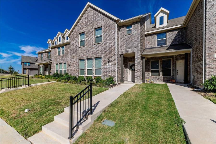 426 Milverton Drive, Fort Worth, TX 76036