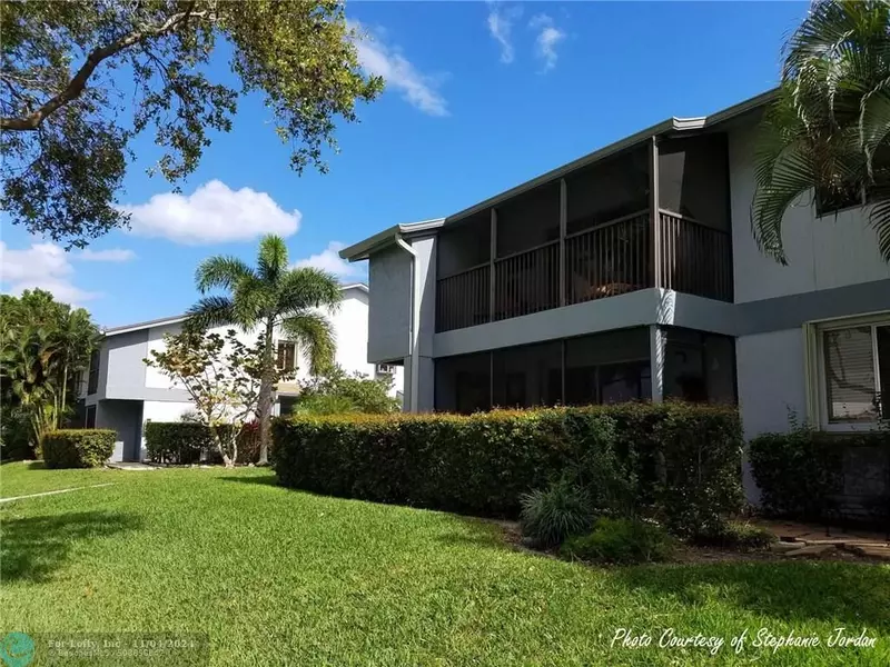 2741 S Oakland Forest Dr  #104, Oakland Park, FL 33309