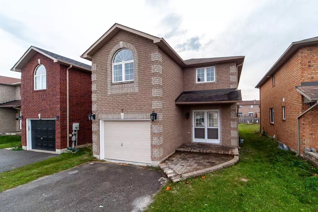 Barrie, ON L4M 0B9,7 Harrogate CT