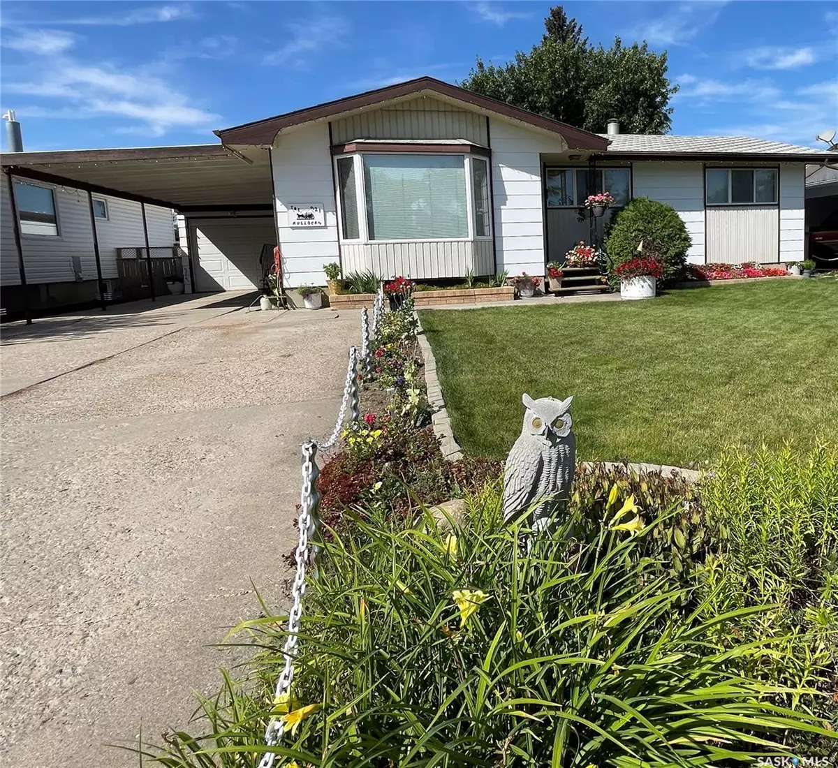 Kindersley, SK S0L 1S0,921 2nd STREET W