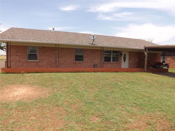 618 E Baseline Road, Tipton, OK 73570