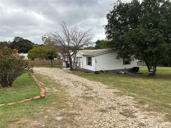 Clifton, TX 76634,120 County Road 1767