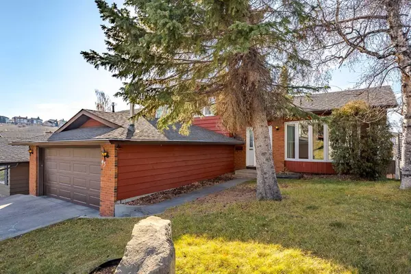 Calgary, AB T3A 2T8,43 Edgewood PL NW