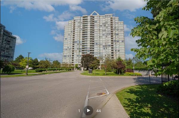 3 Rowntree RD #612, Toronto W10, ON M9V 5G8