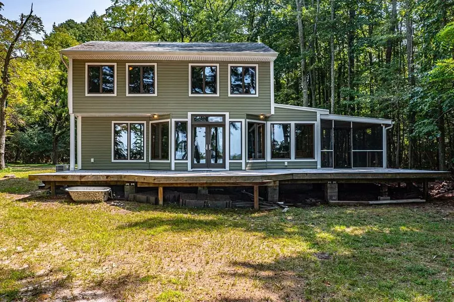 12 Harris Grove LN, Reedville, VA 22539