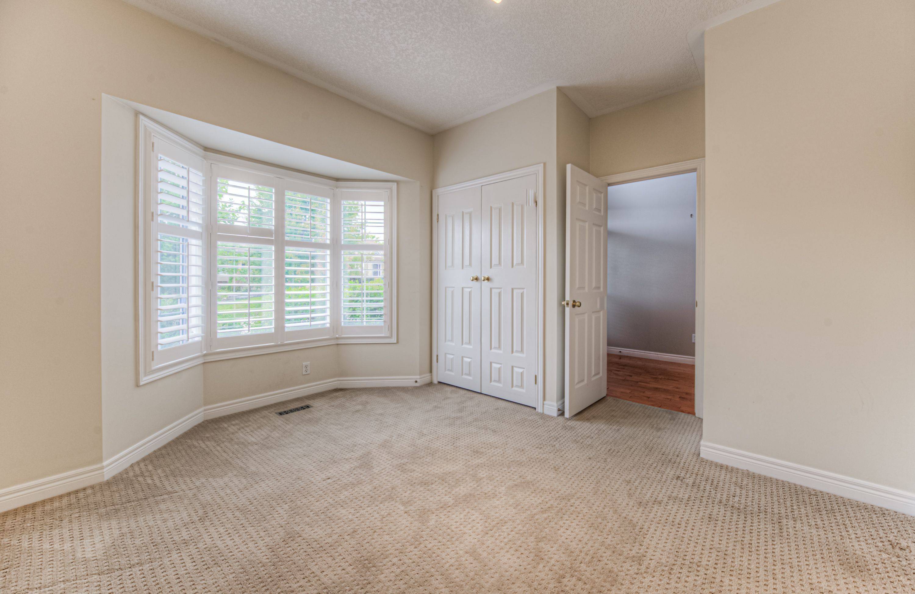 Waterloo, ON N2T 2W5,532 Birchleaf WALK E