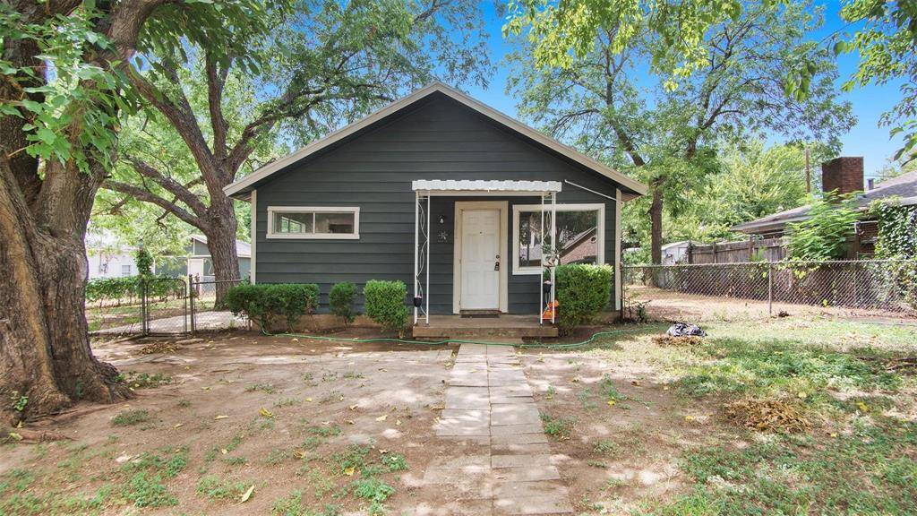 River Oaks, TX 76114,1111 Saint Edwards Street