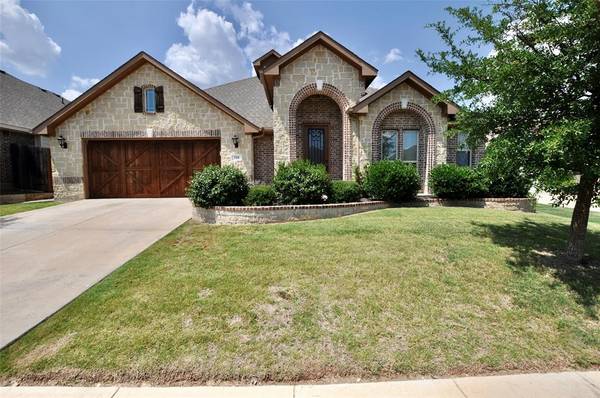 729 Paintbrush Court, Aledo, TX 76008