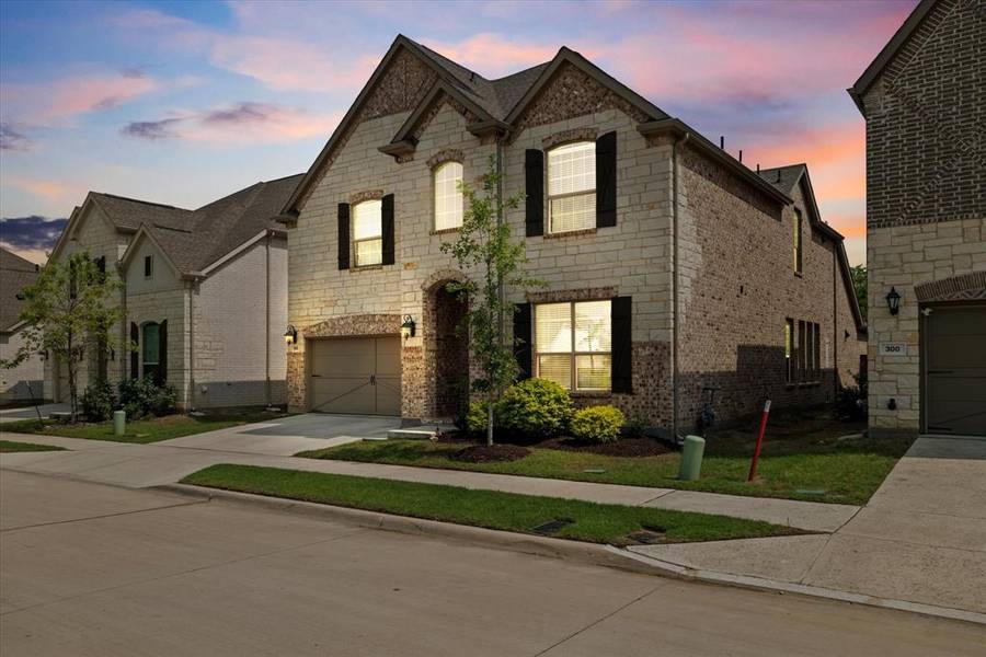 302 Dove Falls Drive, Argyle, TX 76226