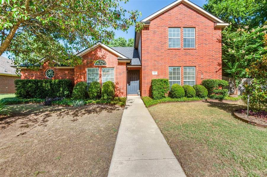 329 Fox Hollow Drive, Red Oak, TX 75154