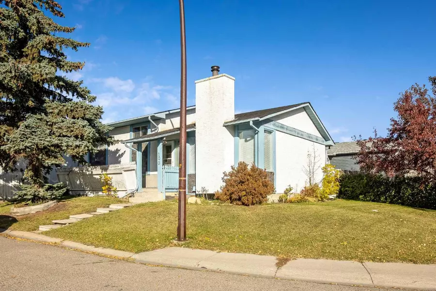 100 Castlegrove RD Northeast, Calgary, AB T3J 1T5