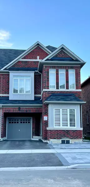 82 Ness DR, Richmond Hill, ON L4S 0K8