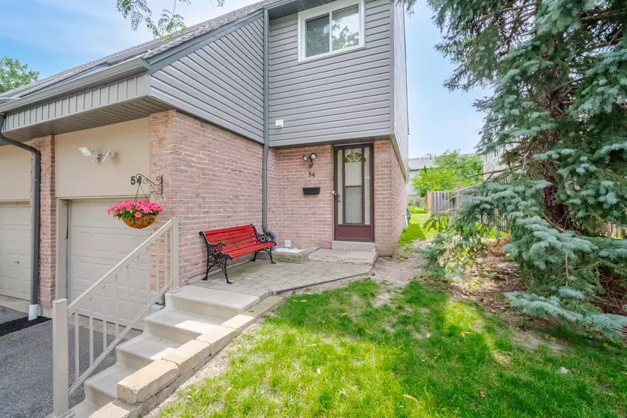 54 Tara Park CRES, Brampton, ON L6V 3E3