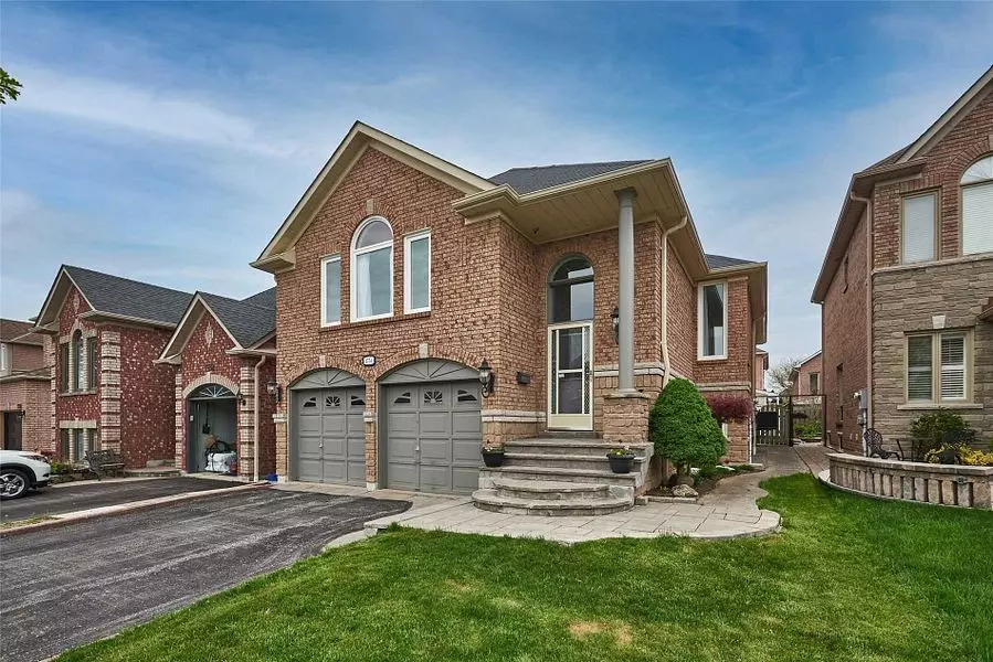 Pickering, ON L1V 6X9,1754 Silver Maple DR