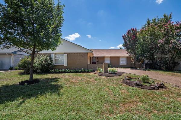 918 Sleepy Hollow Drive, Garland, TX 75043