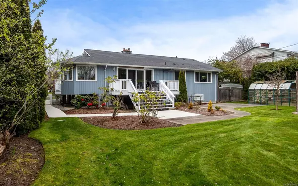 Oak Bay, BC V8P 5B8,3371 Woodburn Ave