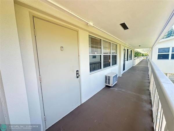 Deerfield Beach, FL 33442,107 Prescott E  #107