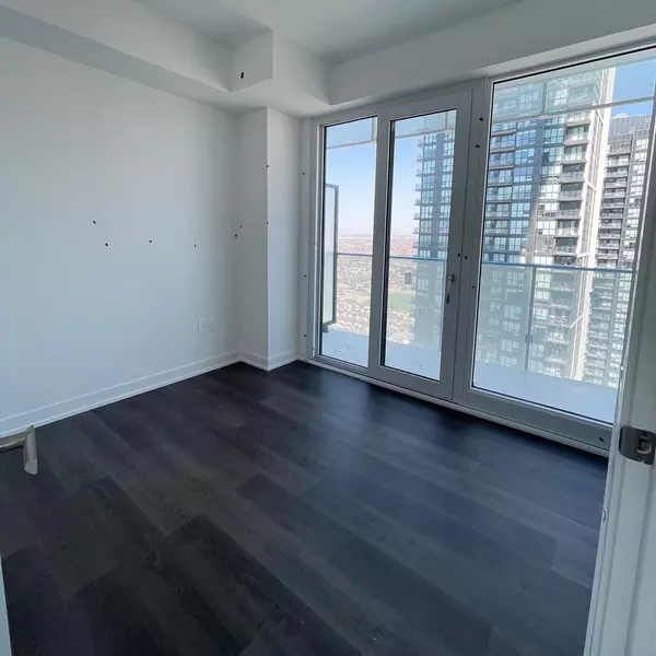 Mississauga, ON L5B 3J1,3900 Confederation Pkwy #3311