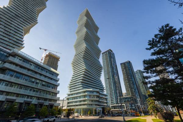 3900 Confederation Pkwy #705, Mississauga, ON L5B 0M3