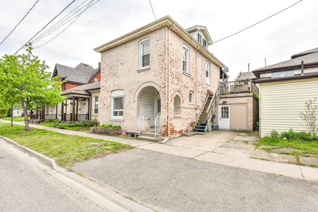 Brantford, ON N3S 4B7,165 Nelson ST