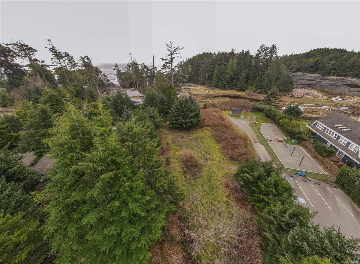 Ucluelet, BC V0R 3A0,912 Barkley Pl