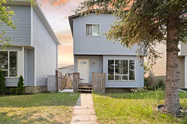 43 Martindale BLVD Northeast, Calgary, AB T3J 2W5