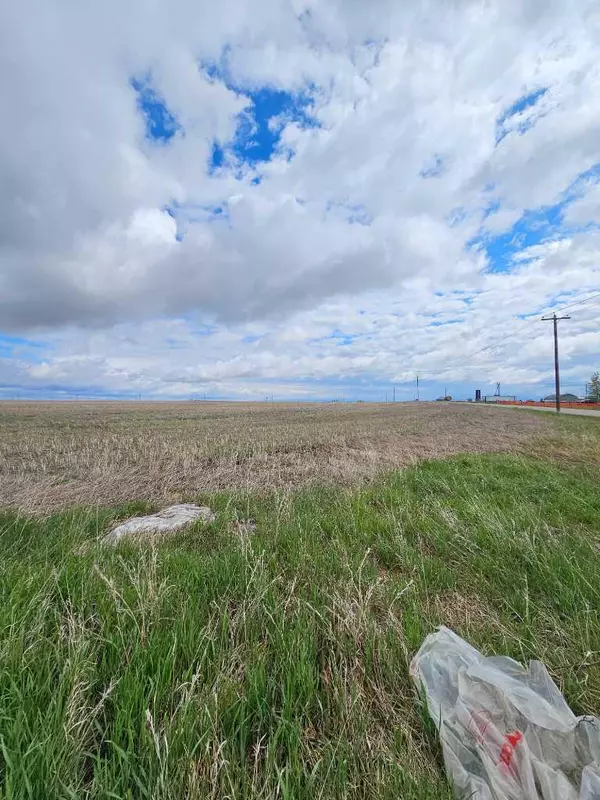 Rural Rocky View County, AB T1X 0H4,4; 28; 23;15; SW M4; R28; T23; S15; Q;SW