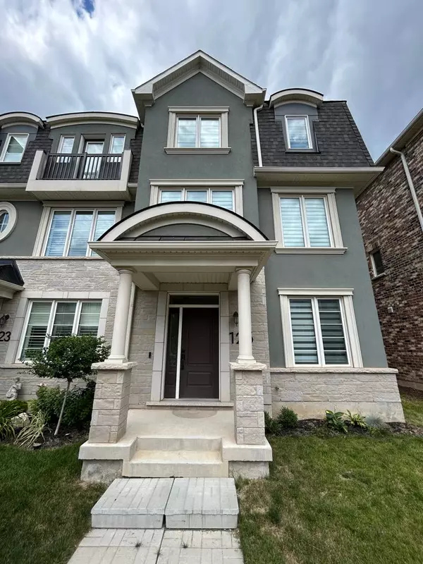 Oakville, ON L6H 7C8,125 Stork ST