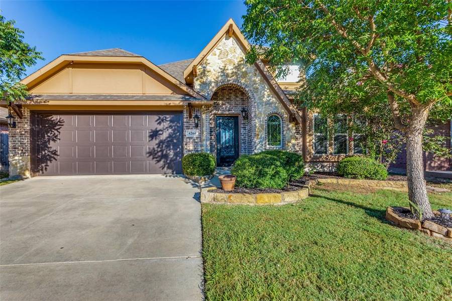 4264 Sweet Clover Lane, Crowley, TX 76036