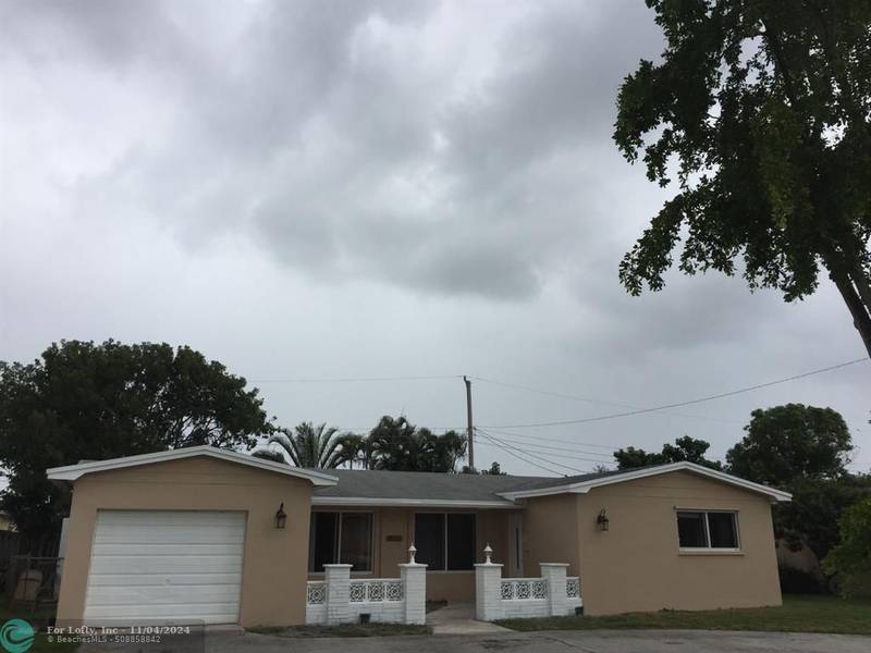 7701 NW 7th St, Pembroke Pines, FL 33024