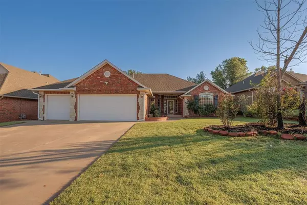 249 E Atlanta Terrace,  Mustang,  OK 73064