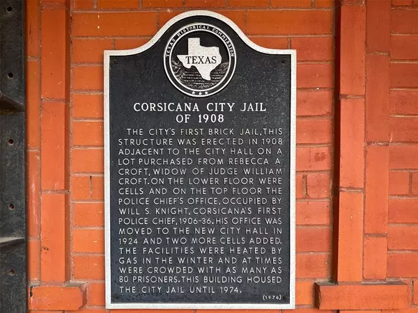 Corsicana, TX 75110,207 W 5th Avenue