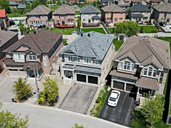 28 Sanders DR,  Markham,  ON L6B 0M3