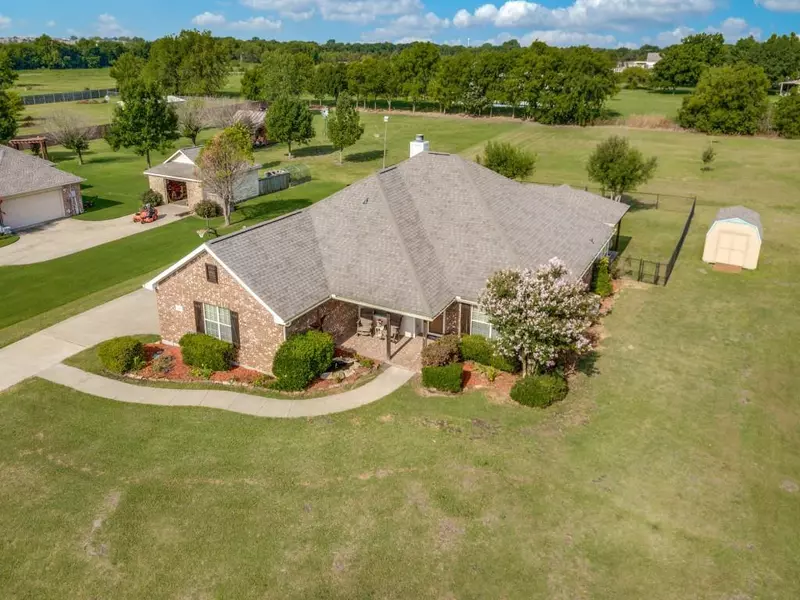 118 High Glen Circle, Royse City, TX 75189