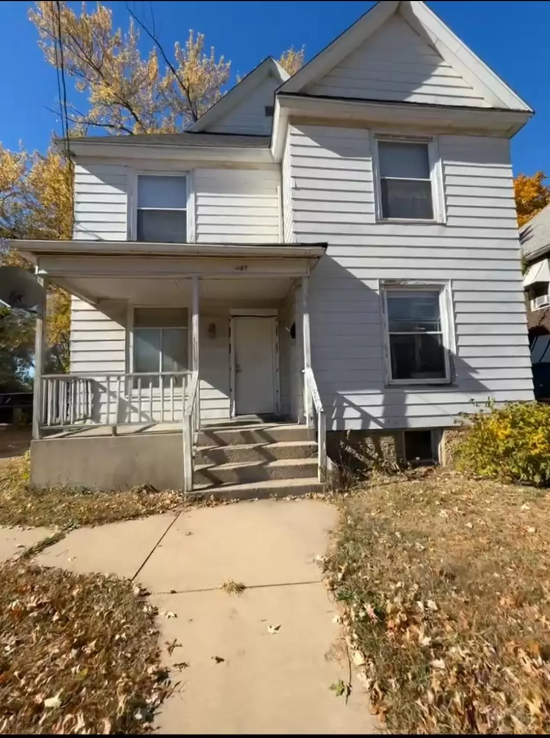 Rockford, IL 61104,907 11th Street 913 11th St