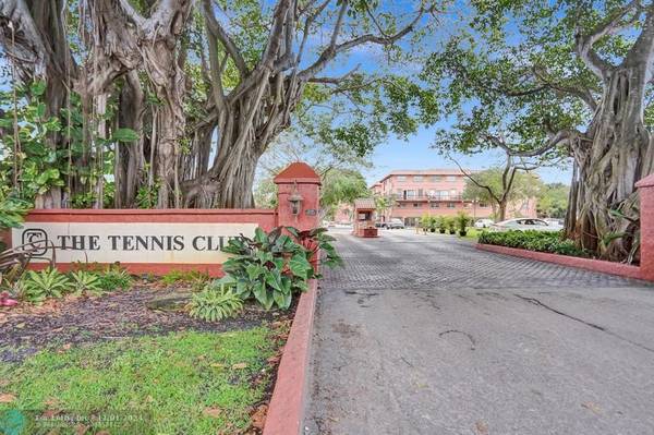 650 Tennis Club Dr  #309, Fort Lauderdale, FL 33311