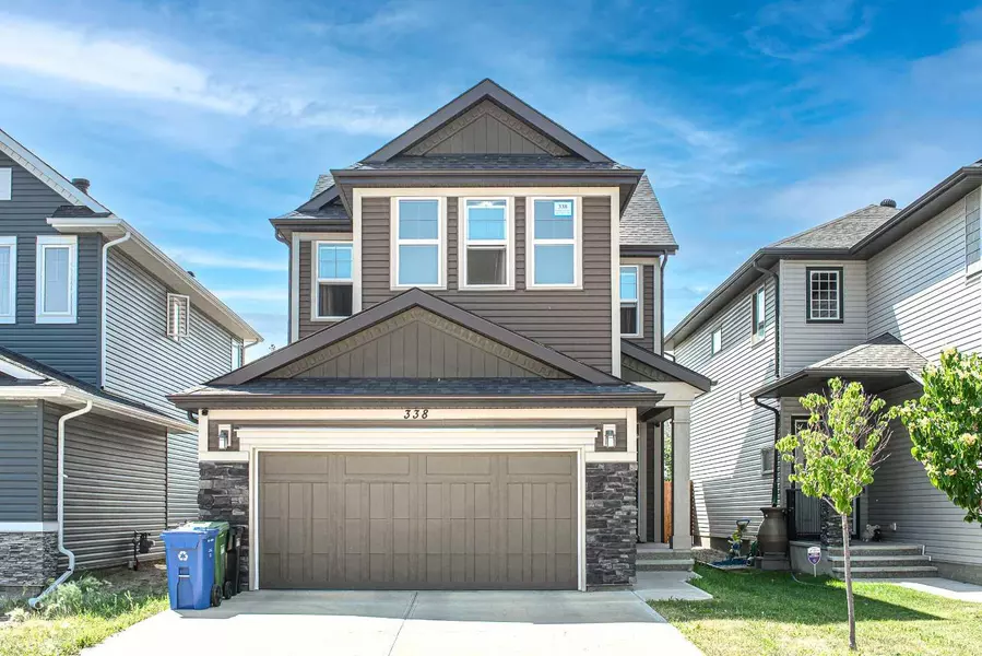 338 Evansglen DR Northwest, Calgary, AB T3P 0X7