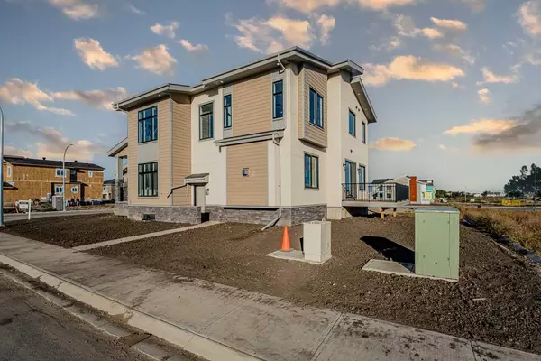 Chestermere, AB T1X 0M8,23 Watercrest Gate