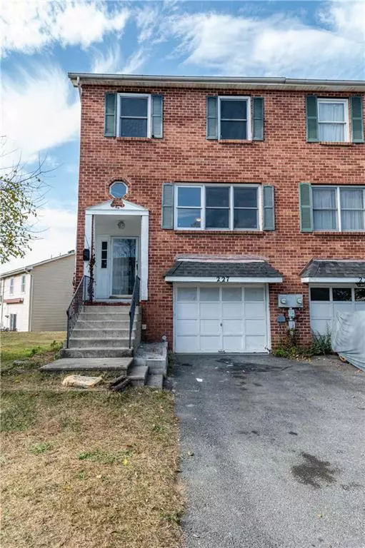 227 Vista Drive, Easton, PA 18042