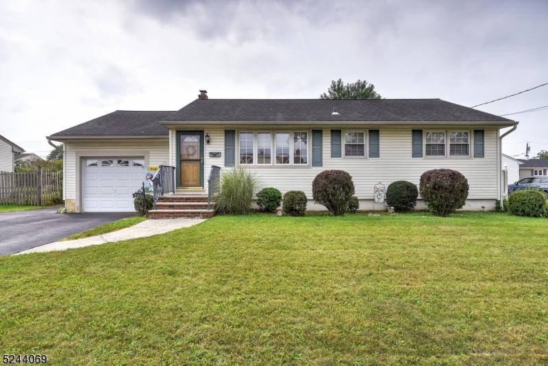 561 Harrison Ave, Manville Boro, NJ 08835