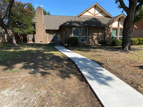 2802 Emerald Drive, Mesquite, TX 75150