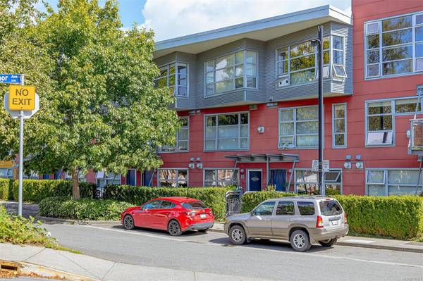 821 Tyee Rd #3, Victoria, BC V9A 7R2