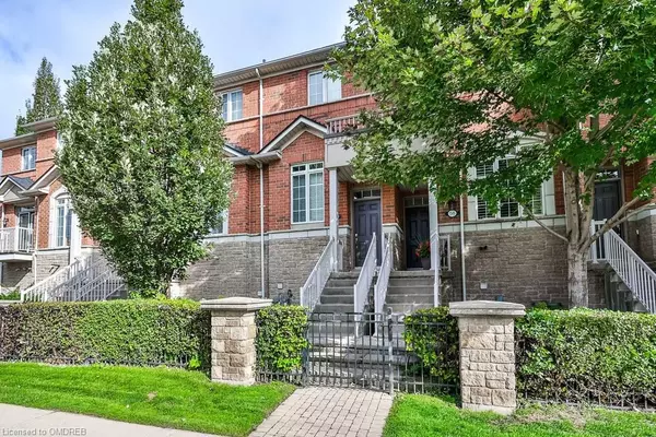 Oakville, ON L6M 4V8,1169 DORVAL DR #55