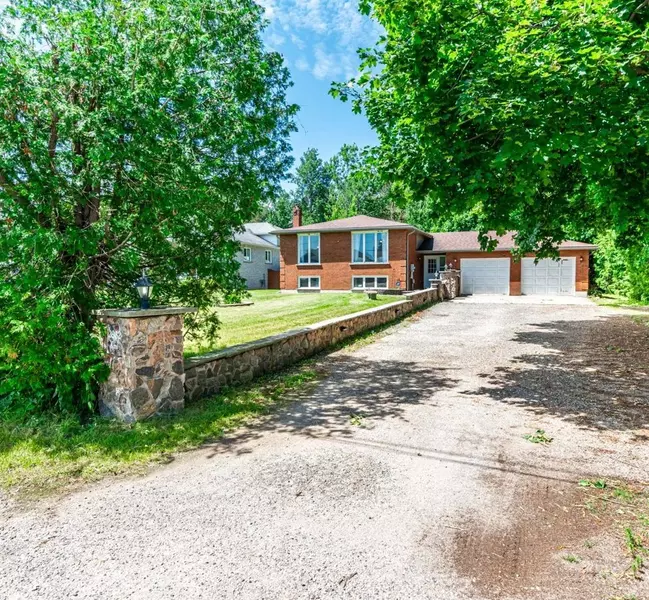 2982 earl ST, Innisfil, ON L9S 3E3