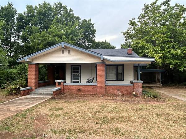 308 S Gardner Avenue, Wynnewood, OK 73098