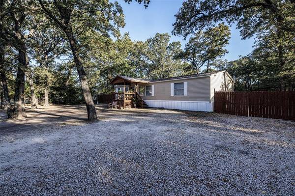 Quinlan, TX 75474,8425 County Road 2412