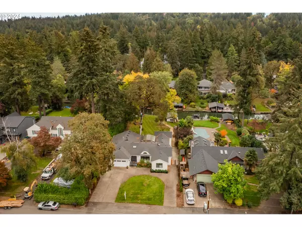 Lake Oswego, OR 97035,17550 LAKE HAVEN DR