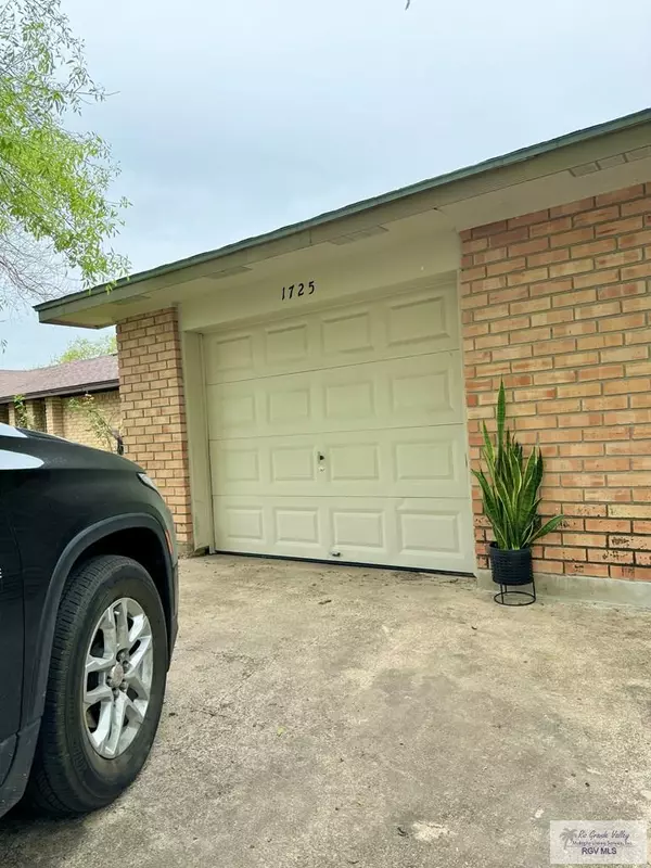 Harlingen, TX 78550,1725 PEACH TREE CT.