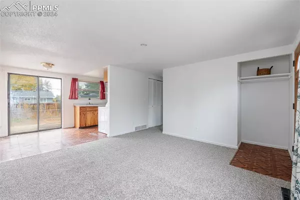 Colorado Springs, CO 80906,1239 Burnham ST